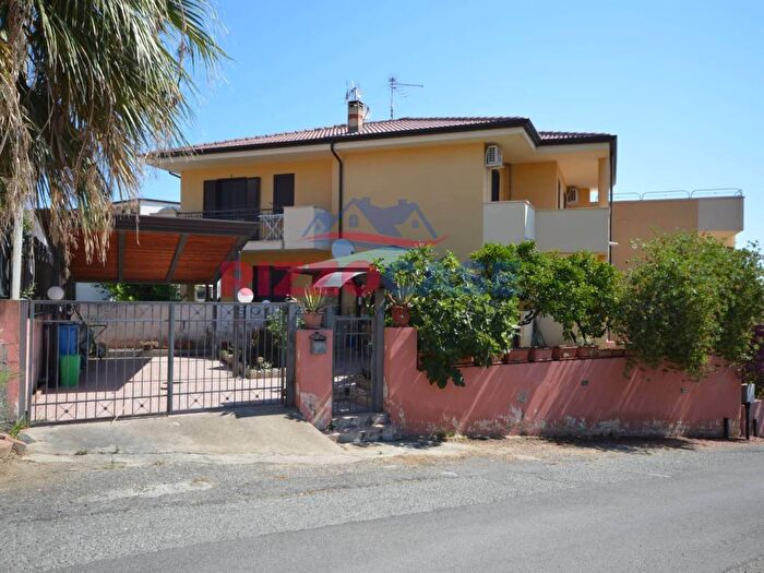 Casa con 5 locali in vendita in Via Nicholas Green, San Giacomo Marinella, Calopezzati