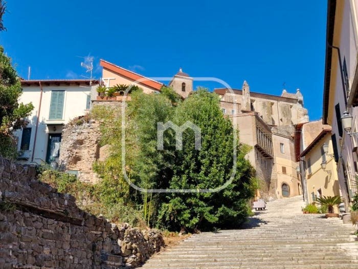 Appartamento trilocale in vendita in Via Orazio Marucchi, Centro, Palestrina