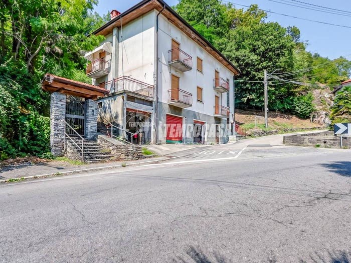 Casa con 5 locali in vendita in Via Cesare Battisti, Centro, Dumenza