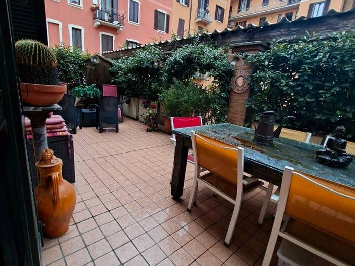 Appartamento trilocale in vendita in Viale Lunigiana, Cascina dei Pomi, Milano