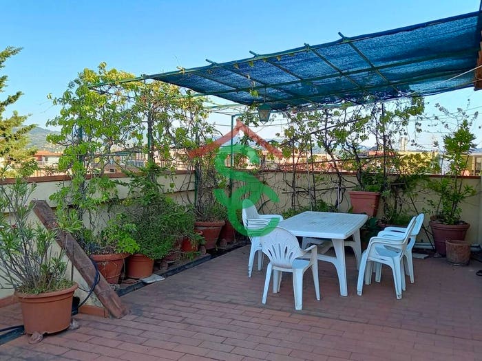 Casa con 5 locali in vendita in Viale Eleonora Duse, Coverciano, Firenze