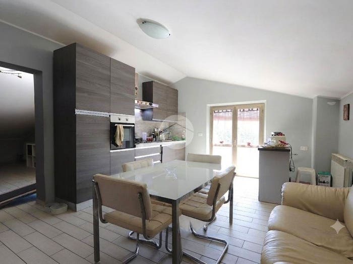 Appartamento quadrilocale in vendita in Via trebbia, Centro, Alba Adriatica