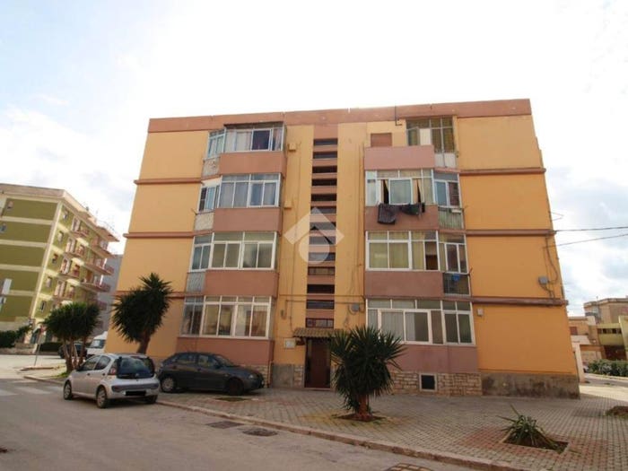 Appartamento trilocale in vendita in Via Antonino Accardi, Casa Santa, Erice