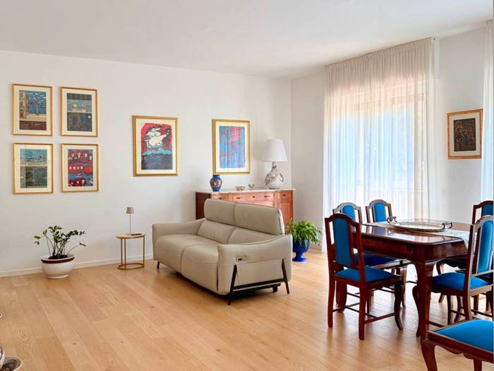 Appartamento quadrilocale in vendita in Via Lorenteggio, Giambellino, Milano