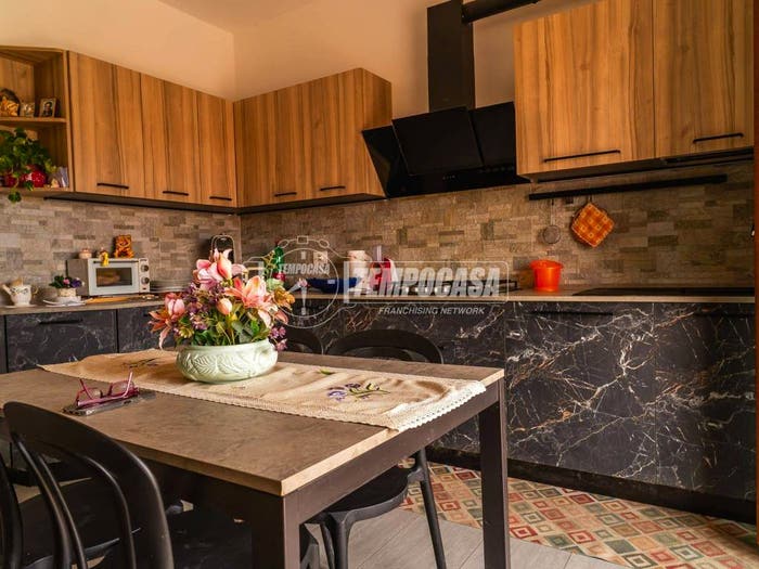 Appartamento con 5 locali in vendita in Via di Villa Giulia, Gimarra, Fano