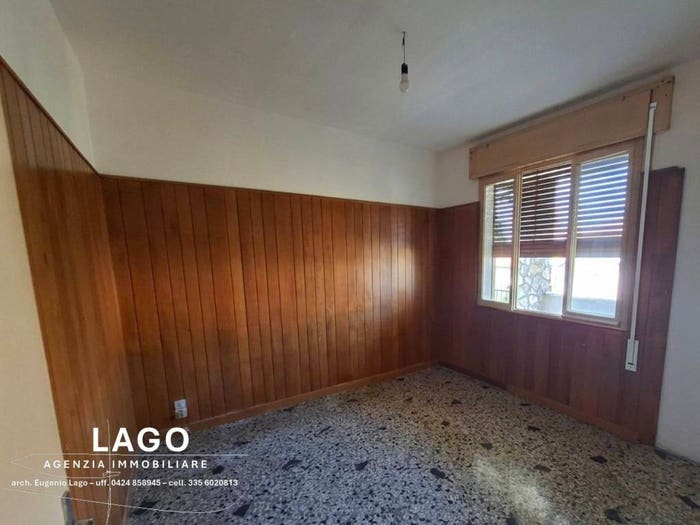 Appartamento con 5 locali in vendita in Nove