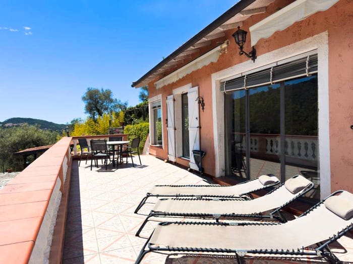 Casa con 5 locali in vendita in Seborga