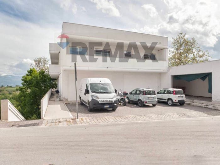 Appartamento quadrilocale in vendita in Via Duca Degli Abruzzi, Catignano