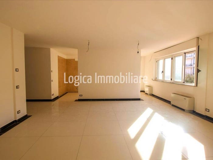 Appartamento con 6 locali in vendita in Via XXV Aprile, Centro, Chianciano Terme