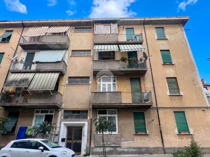 Appartamento trilocale in vendita in Via Ferdinando De Napoli, Centro, Cosenza