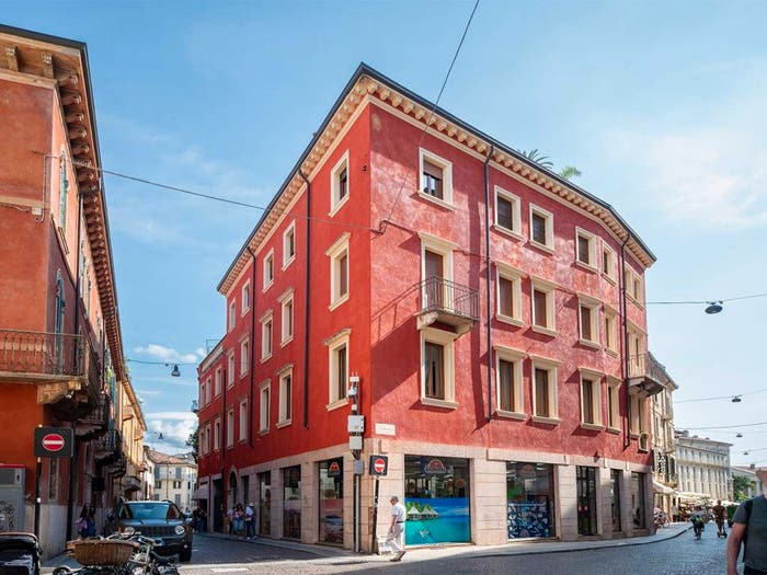 Appartamento trilocale in affitto in Via Carlo Cattaneo, Centro Storico, Verona