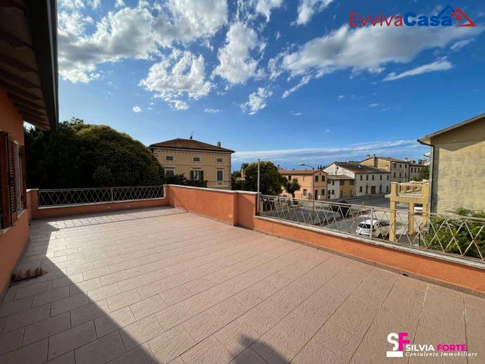 Casa con 6 locali in vendita in Via Roma, Centro, Morro d'Alba