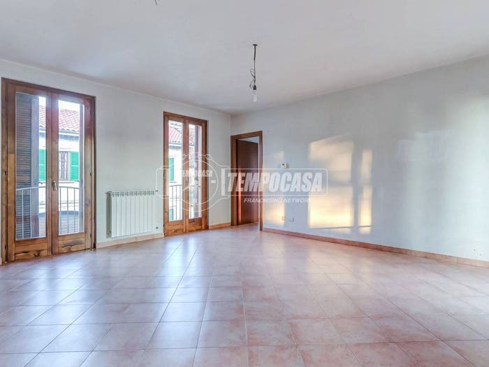 Appartamento trilocale in vendita in Viale IV Novembre, Centro, Castano Primo
