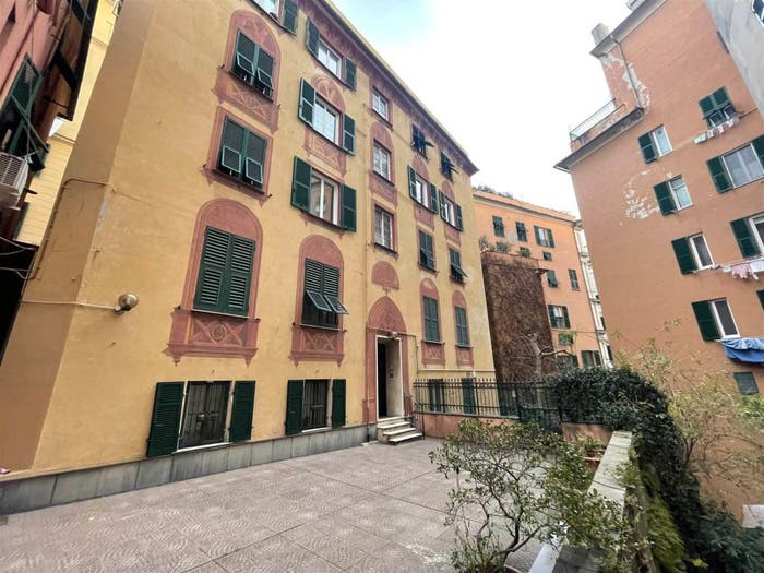 Appartamento con 6 locali in vendita in Salita Inferiore San Rocchino, Castelletto, Genova