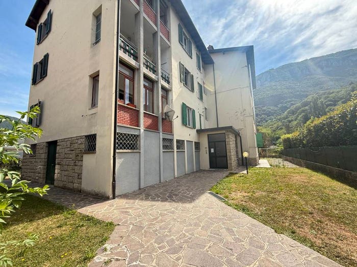Appartamento quadrilocale in vendita in Via Nazionale, Casazza