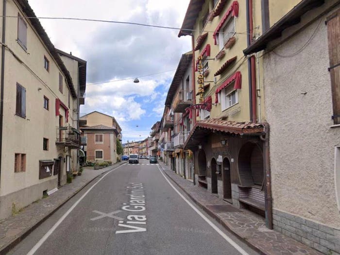 Appartamento trilocale in vendita in Via Giardini, Lama, Lama Mocogno