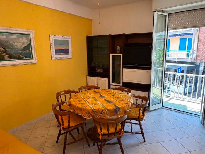 Appartamento trilocale in vendita in Vico Privato di Via Romana, Via Roma Borgo Barusso, Alassio