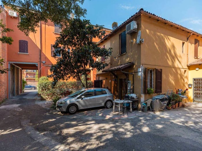 Appartamento bilocale in vendita in Via Mondo, San Donato, Bologna
