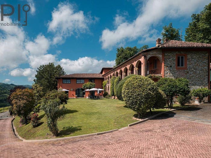 Casa con 6 locali in vendita in Regione Santa Libera, Monastero Bormida