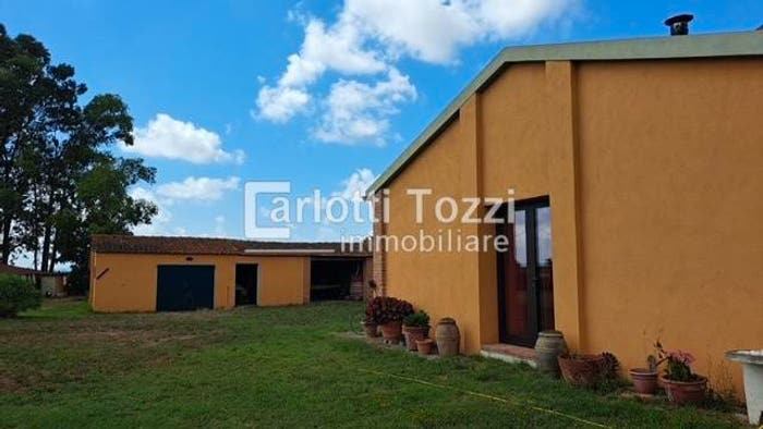 Casa con 6 locali in vendita in Strada Marrucheto, Stazione Via Roma, Grosseto