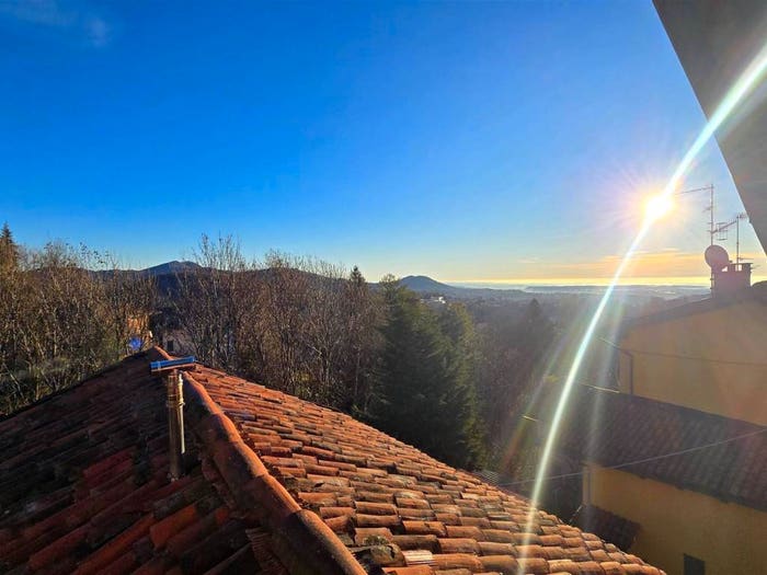 Casa con 6 locali in vendita in Strada Canton Cavallo, Favaro, Biella