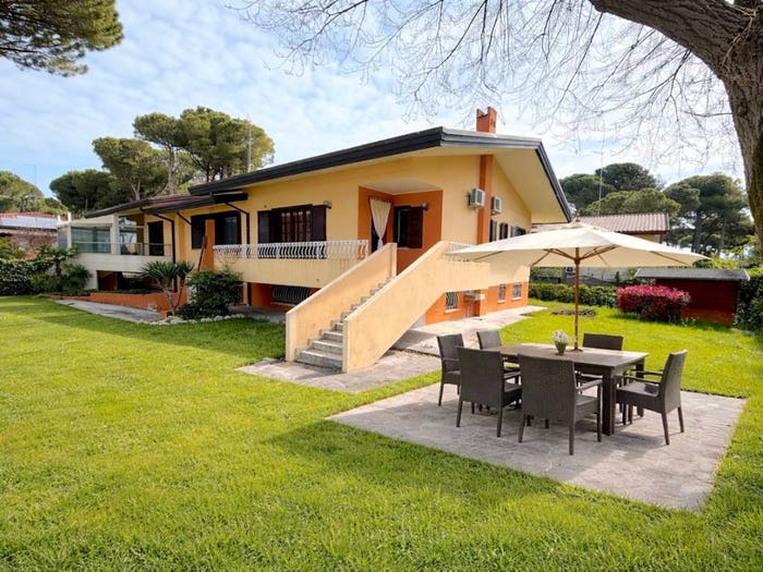 Casa con 6 locali in vendita in Calle Michelangelo, Centro, Lignano Sabbiadoro