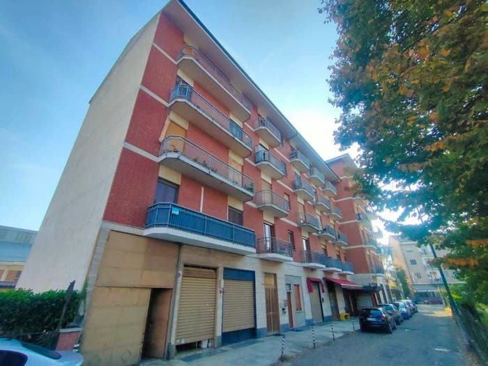 Appartamento trilocale in vendita in Via Angelo Menzio, Semicentro, Chieri