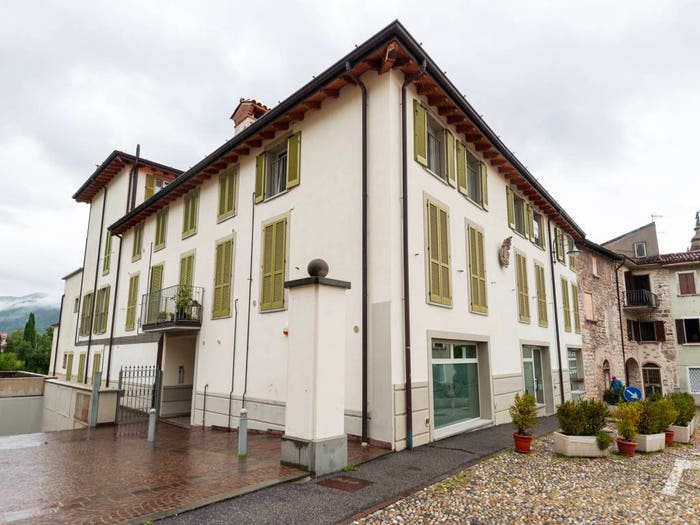 Appartamento trilocale in vendita in Piazza San Salvatore, Centro, Almenno San Salvatore