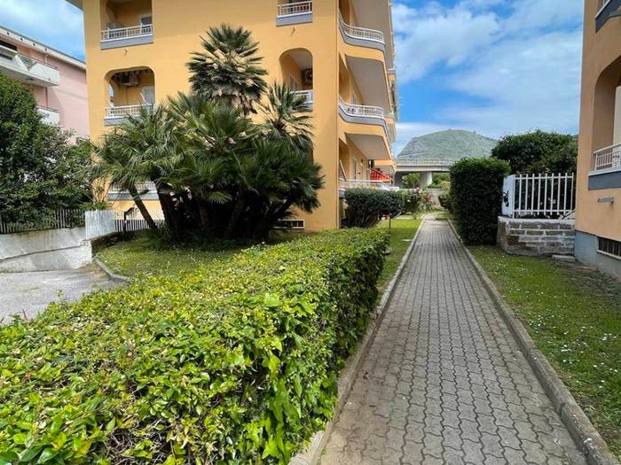 Appartamento quadrilocale in vendita in Via primo ottobre, Tredici, Caserta