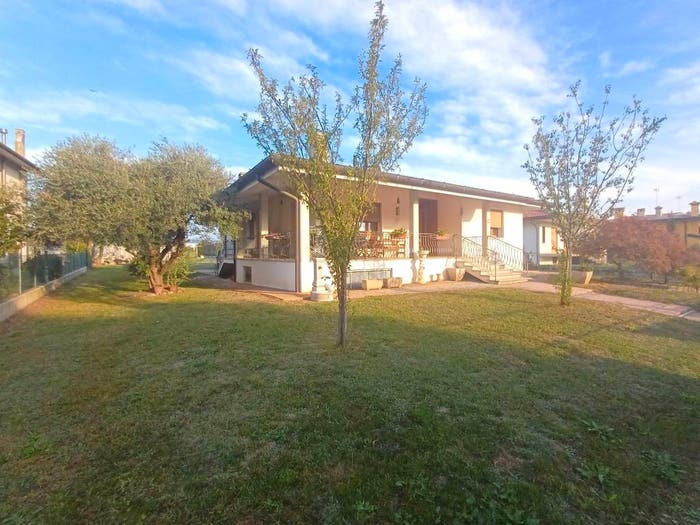 Casa con 6 locali in vendita in Camalò, Povegliano