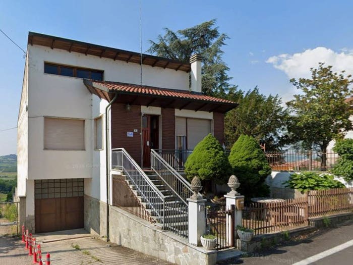 Casa con 5 locali in vendita in Via Vittorio Alfieri, Centro, Castelnuovo Calcea