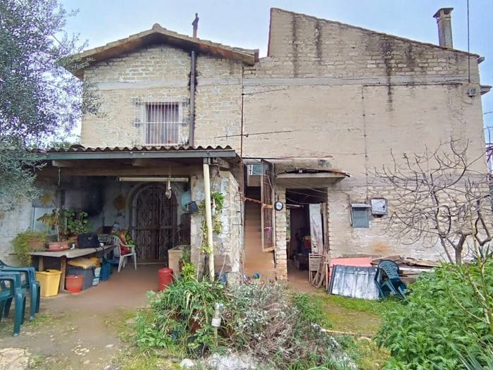 Casa con 6 locali in vendita in Via San Raffaele, Fondi