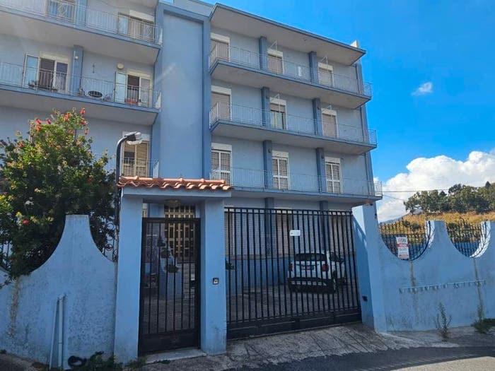 Appartamento con 5 locali in vendita in Via Annibale, Camaro Superiore, Messina