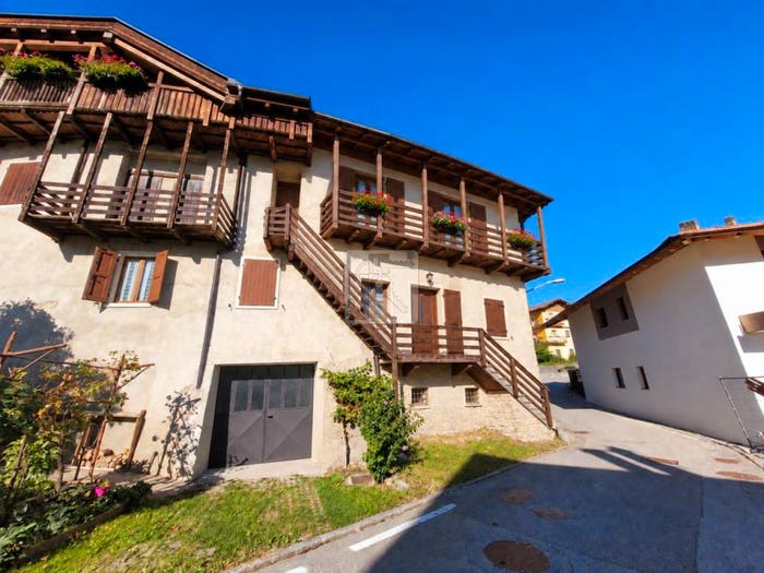 Casa quadrilocale in vendita in Via San Zeno, Centro, Fiavè
