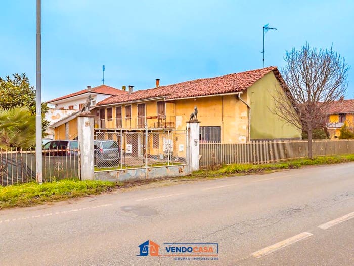 Casa con 5 locali in vendita in Via Roma, Centro, Cavallermaggiore