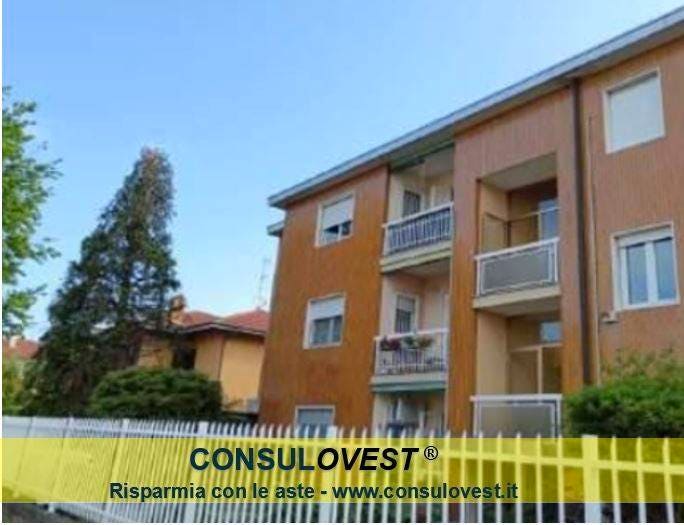Appartamento trilocale in vendita in Via del Carso, Centro, Arluno