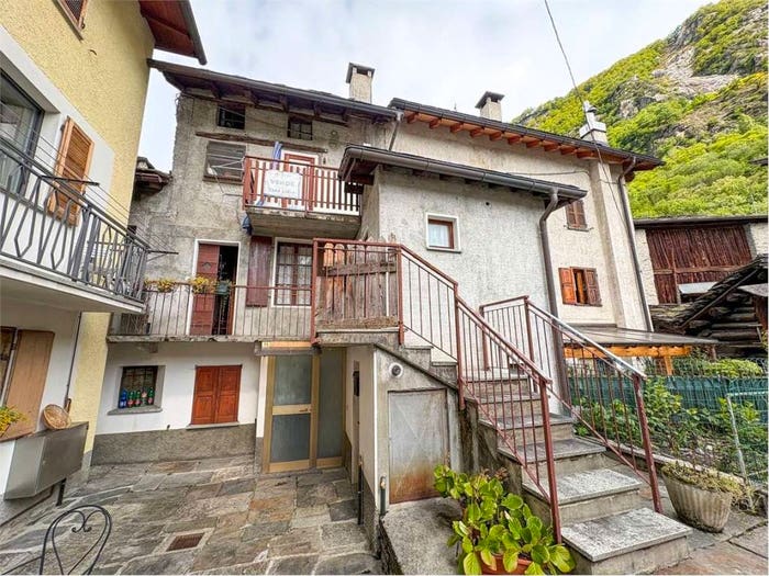 Casa con 5 locali in vendita in Via Dante, Villa, Villa di Chiavenna