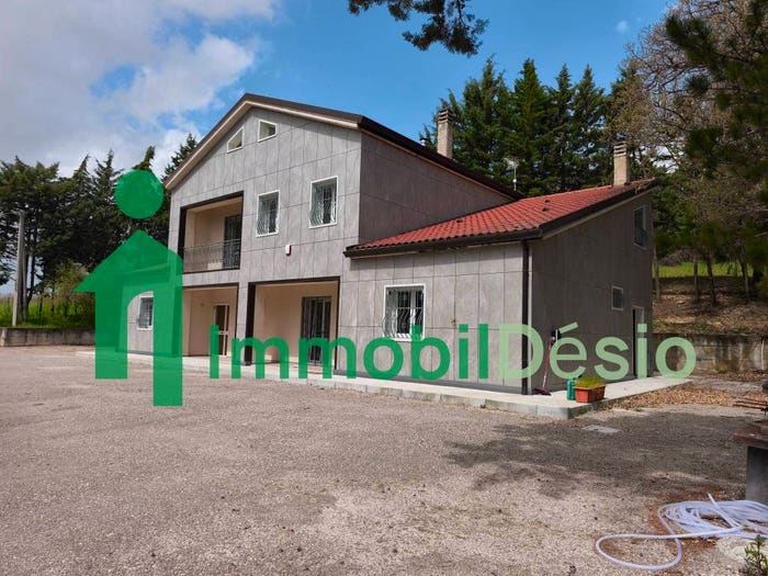 Casa con 6 locali in vendita in Contrada Tiera di Vaglio, Vaglio Basilicata