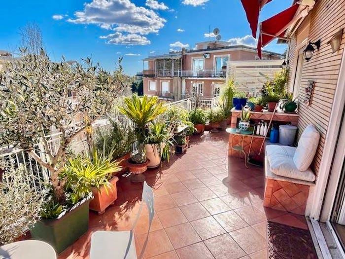 Casa trilocale in vendita in Via Dicomano, Cassia San Godenzo, Roma