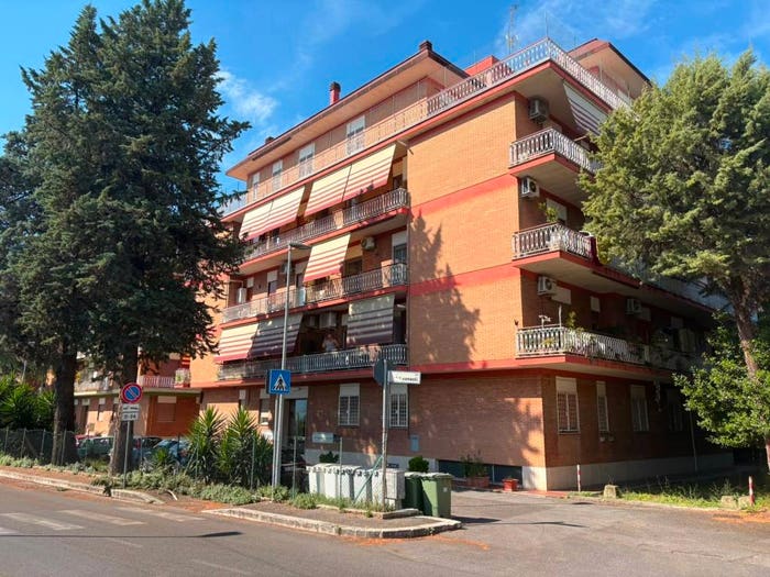 Appartamento trilocale in vendita in Via dei Consoli, Centro, Guidonia Montecelio