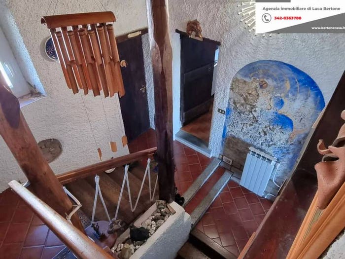 Casa con 6 locali in vendita in Via Roma, Biestro, Pallare