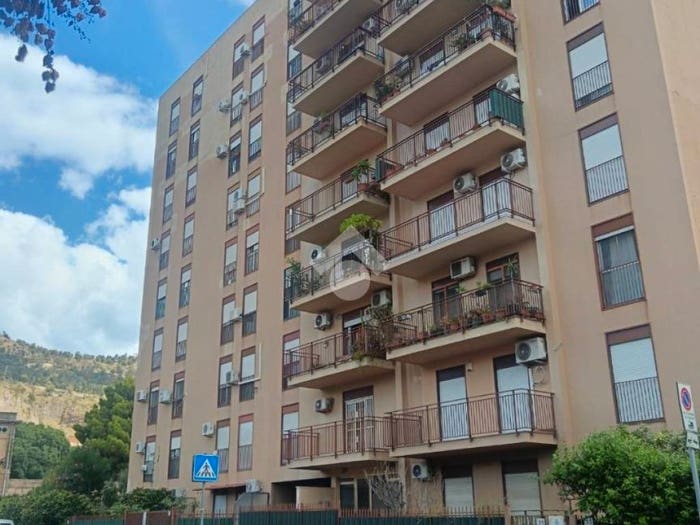Appartamento quadrilocale in vendita in Via Isaac Rabin, Montepellegrino, Palermo