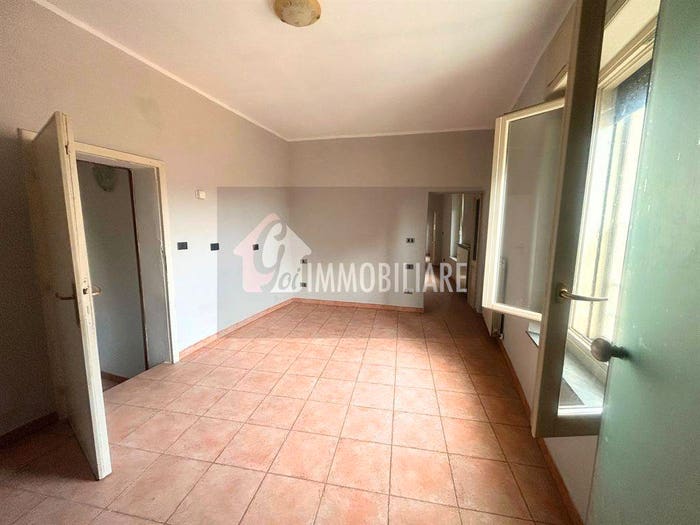 Appartamento con 5 locali in vendita in Piadena, Piadena Drizzona