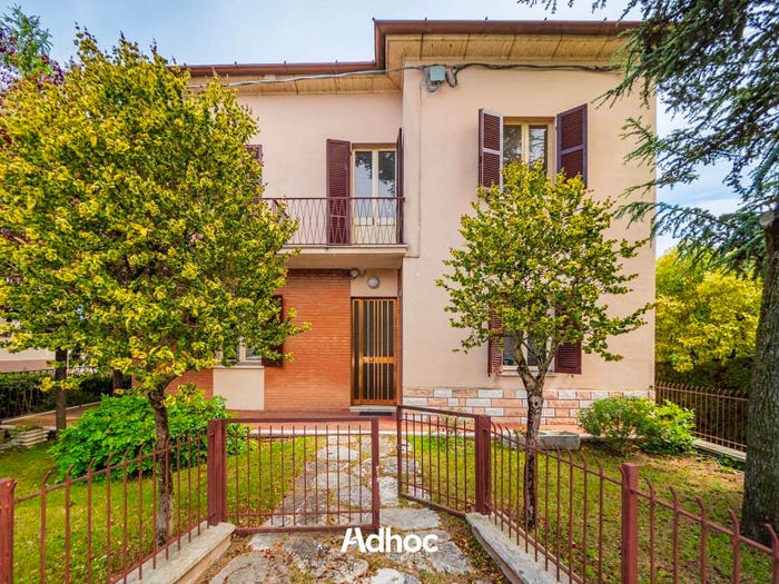Casa con 6 locali in vendita in Via Flaminia, Calcinelli, Colli al Metauro