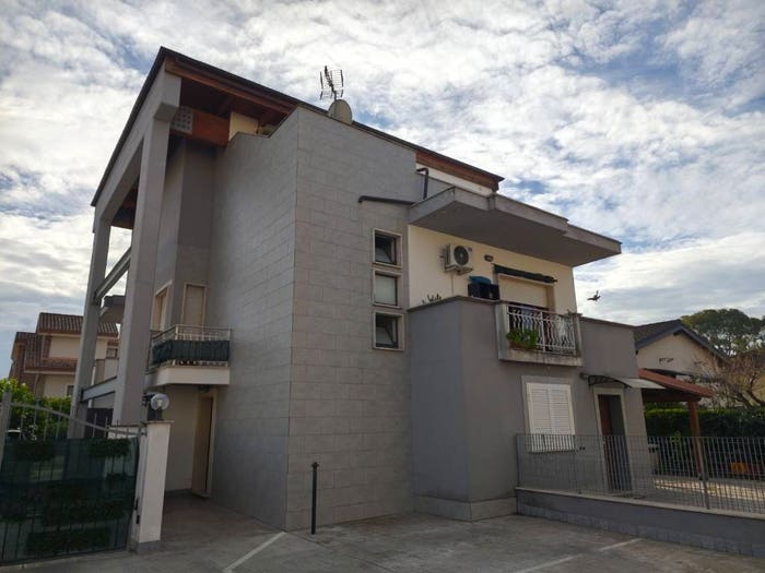 Appartamento trilocale in vendita in Via Monte Rosa, Gionchetto, Latina