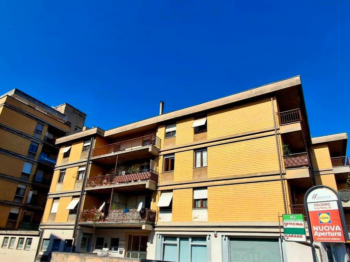 Appartamento con 6 locali in vendita in Via Pietro Gori, Viale Roma, Foligno