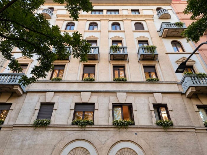 Appartamento trilocale in vendita in Via Caracciolo, Cenisio, Milano