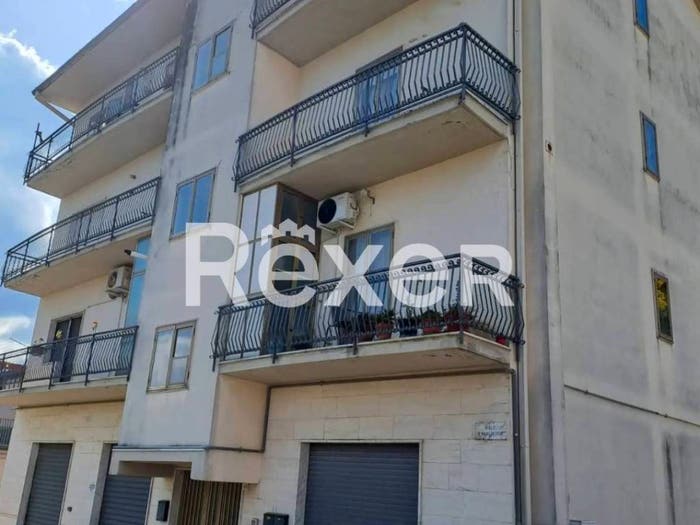 Appartamento con 5 locali in vendita in Viale Regina Margherita, Ripacandida