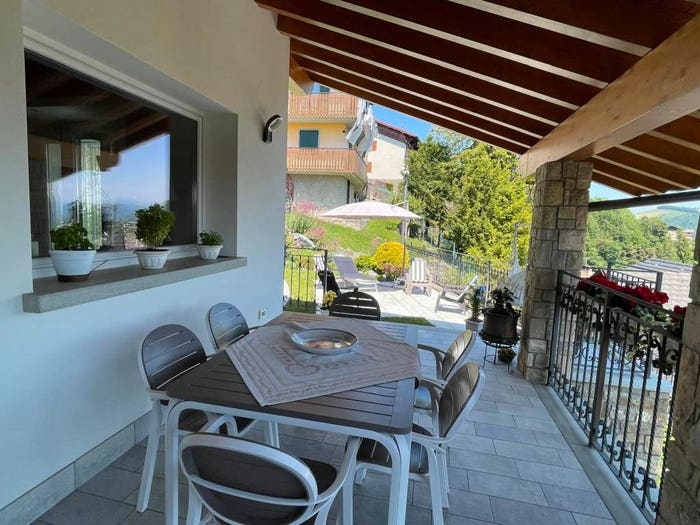 Casa con 5 locali in vendita in Via Deniele Piccinin, Selvino