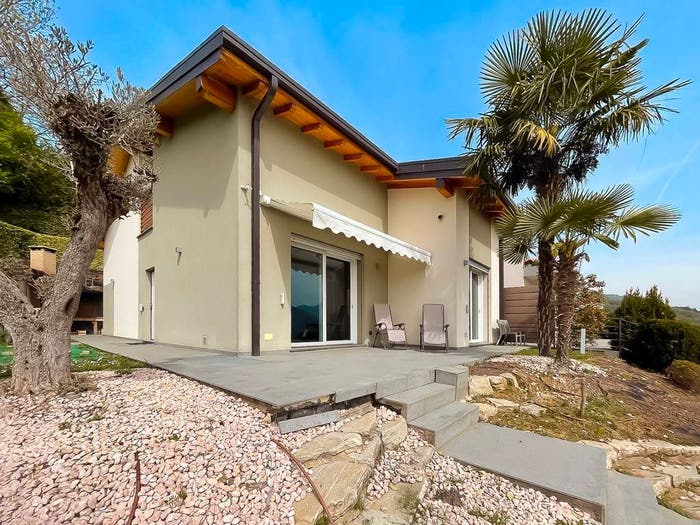 Casa quadrilocale in vendita in Via Don E Adami, Centro, Alzano Lombardo